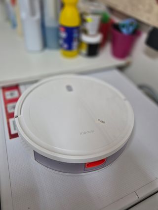 Aspirador robot blanco