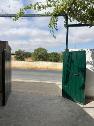 Puerta garaje hierro verde manual 