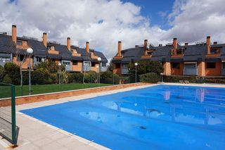 Casa adosada en alquiler en Palomas en Madrid