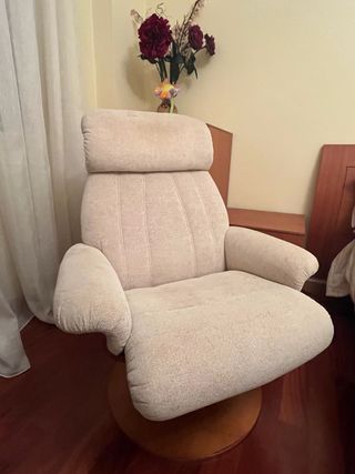 Sillón relax giratorio beige