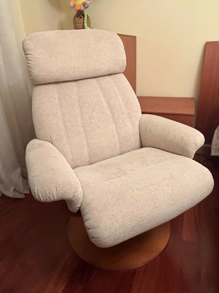 Sillón relax giratorio beige