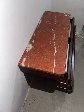Cómoda Retro Marrón con Mármol en perfecto estado.