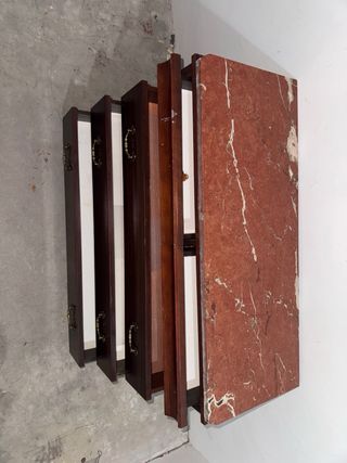 Cómoda Retro Marrón con Mármol en perfecto estado.