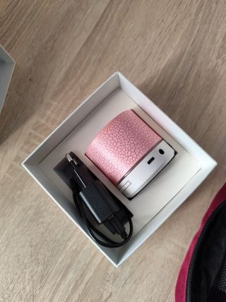 Altavoz Bluetooth Rosa