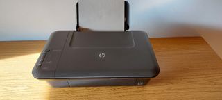 Impresora HP Deskjet 1050 Gris