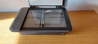 Impresora HP Deskjet 1050 Gris