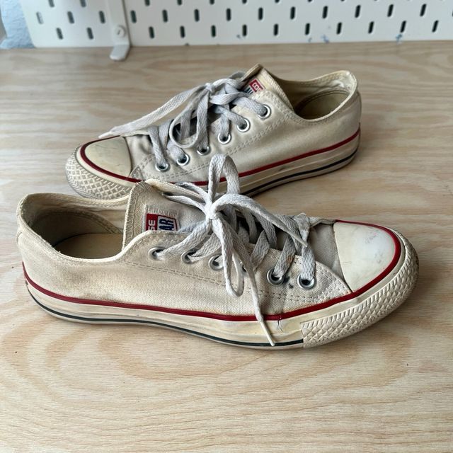 Converse blancas