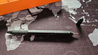 Bolígrafo 6 en 1 EDC