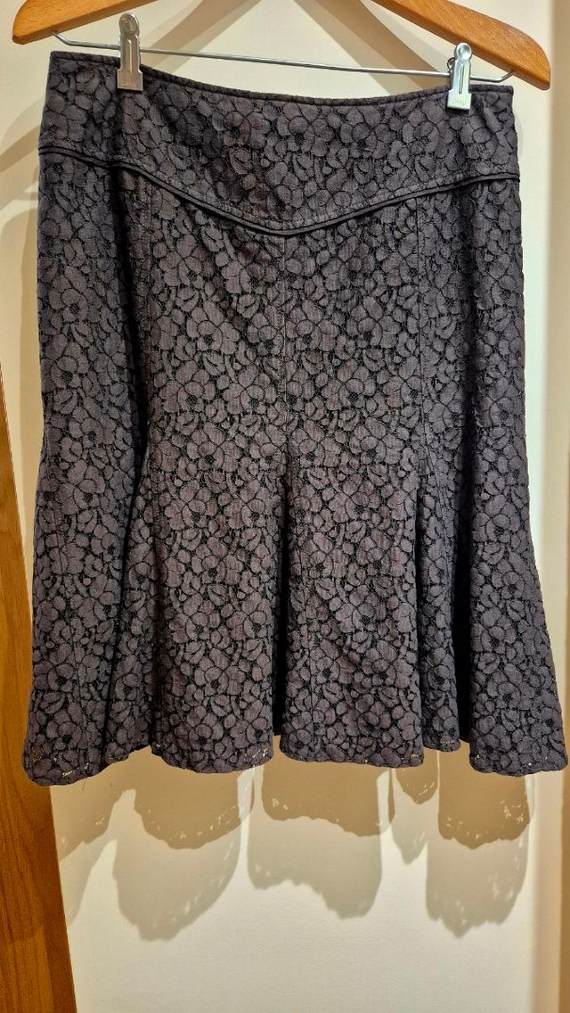 Conjunto Chaqueta falda de encaje marrón chocolate