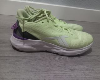 Zapatillas running Decimas DynamicFIT talla 38.
