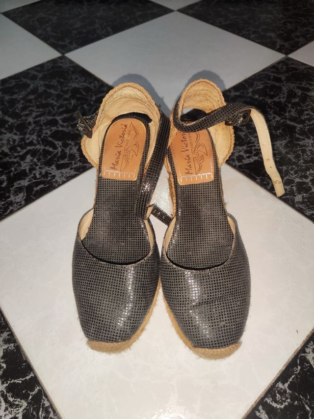 Cuñas negras Maria Victoria