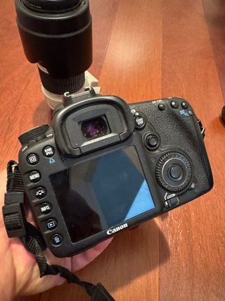 Cámara Canon 7D + accesorios