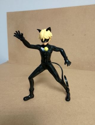 Figura Cat Noir 20cm. Hace  ¡¡ Cataclism ¡¡