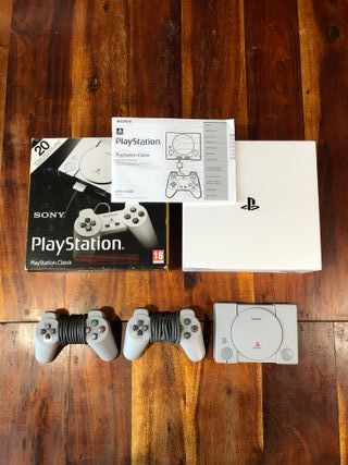 Playstation Mini con 2 controller e scatola