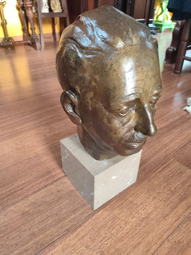 Busto de Lluís Companys