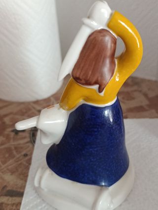 Figura cerámica María Pita cerámica Galos
