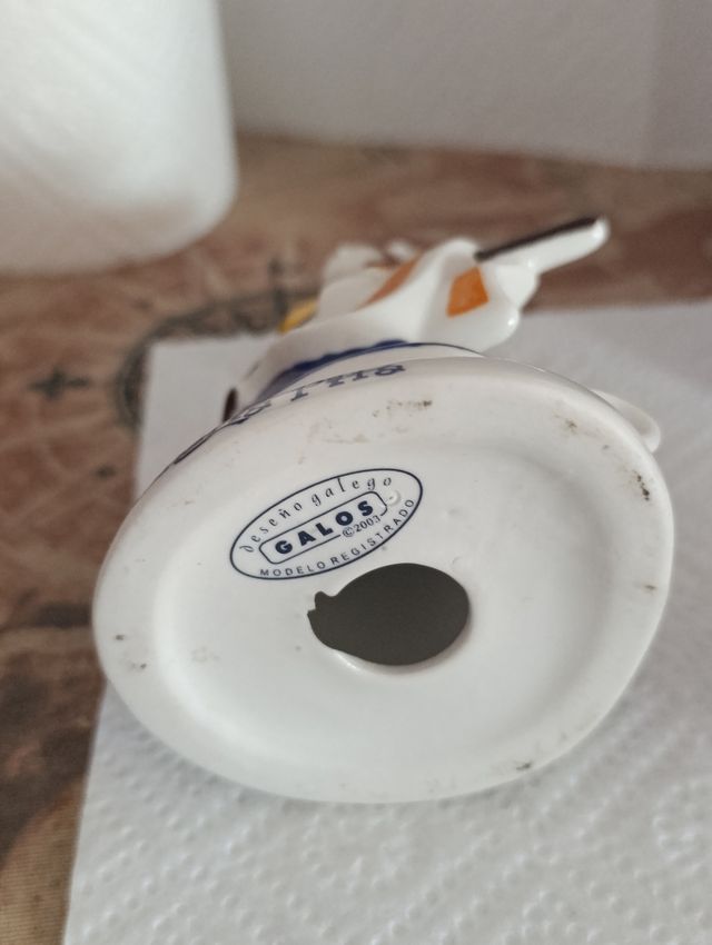 Figura cerámica María Pita cerámica Galos