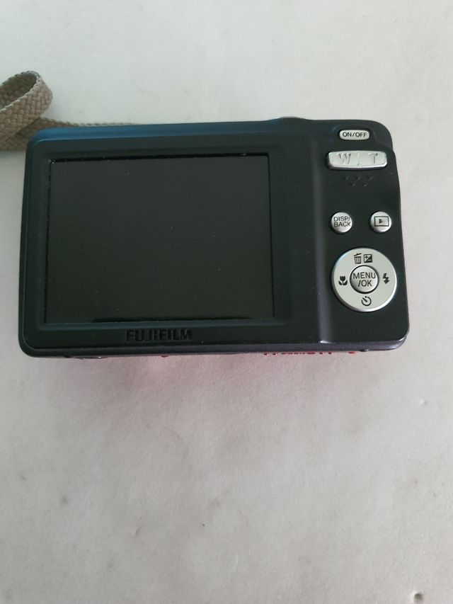 Fujifilm JV300 - Cámara roja 14MP