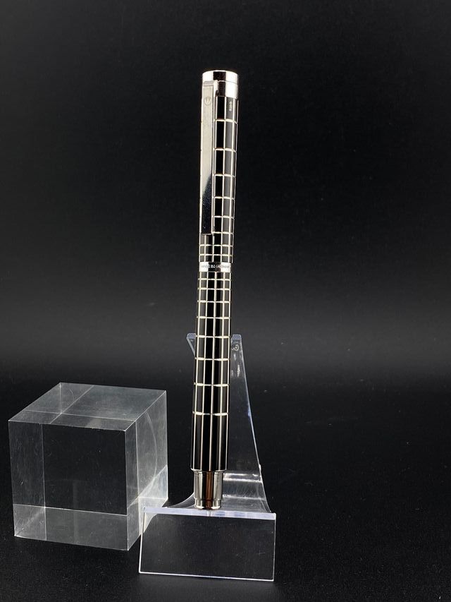 Pluma Waldmann Xetra Plata/Negro