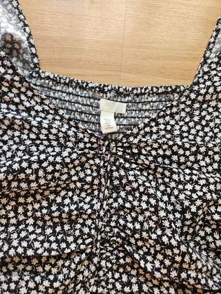 Blusa flores HYM - negra y blanca