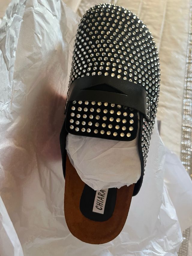 Zuecos Chiara Foscari negros con pedreria