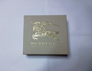 Burberry fular en seda