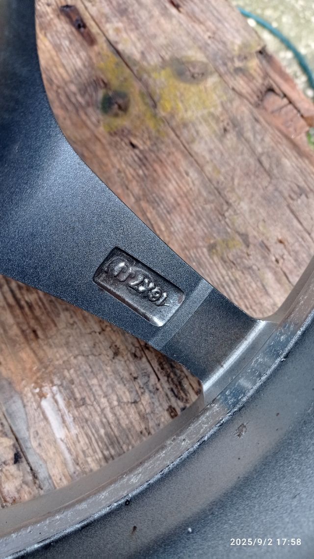 5 Cerchi lega 16" (4x100) RaceMax Renault Fiat Ope