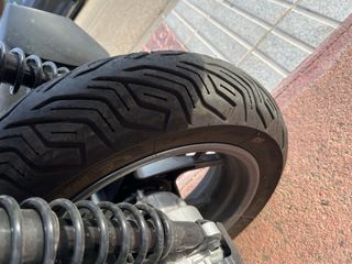 Yamaha X-Max 300: Scooter Negro