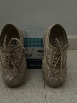 Zapatillas Batilas beige 24,25, 26 y 33