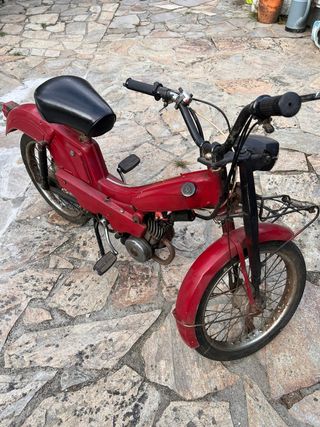 Moto Mobilette Caddy antigua