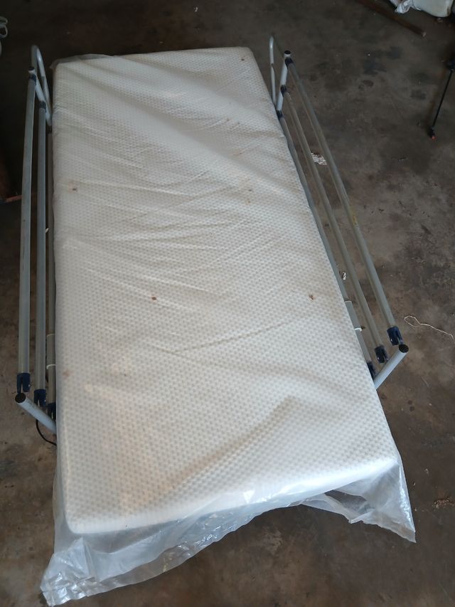 Cama articulada plegable