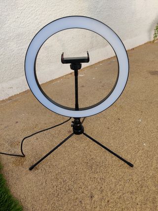Aro de luz LED con trípode