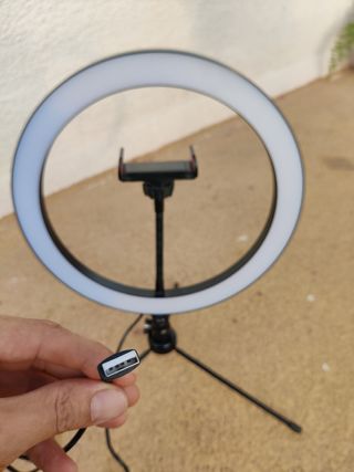 Aro de luz LED con trípode