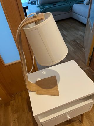 Mesita noche lámpara - Madera blanca
