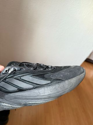 Zapatillas Adidas Ozelia - Negras