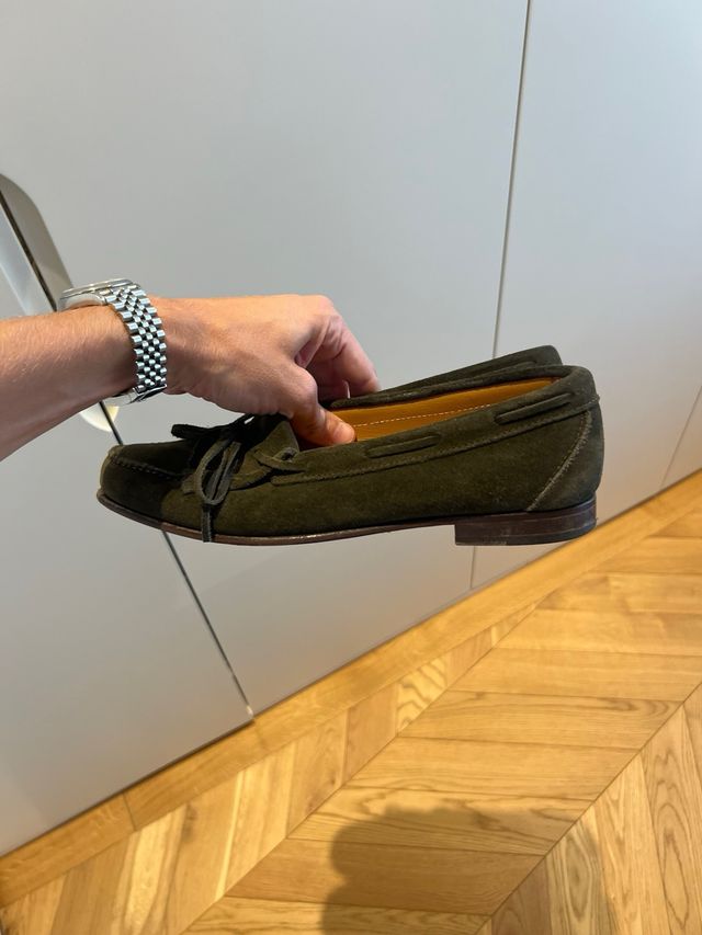 Mocasines ante verde oscuro