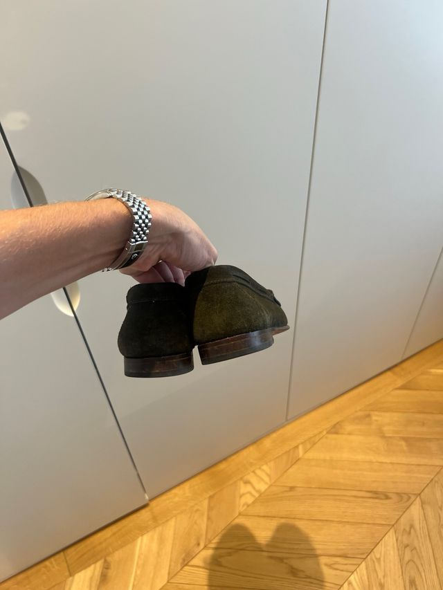 Mocasines ante verde oscuro