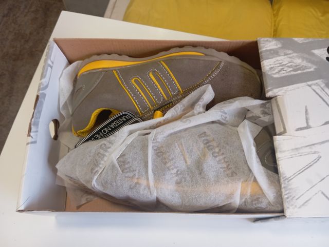 Zapatos seguridad SKARPPA grises-amarillos