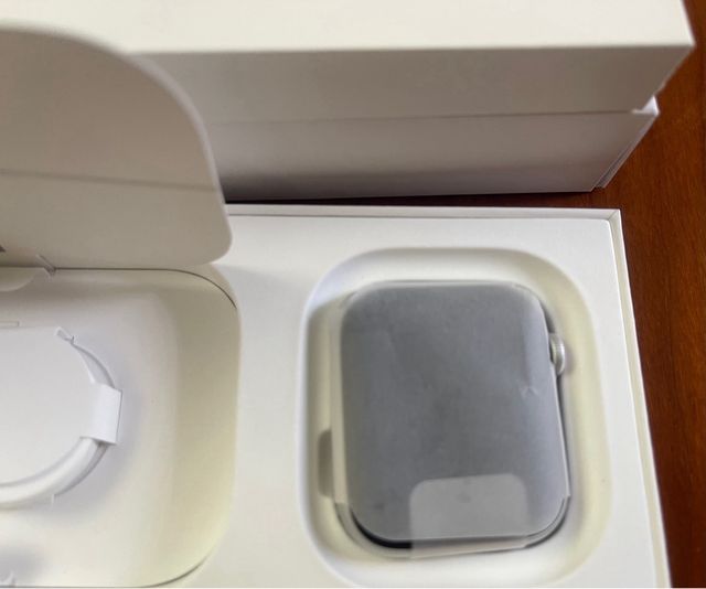 Apple Watch SE (2ª Gen) 44mm Plata (Celular - 4G)