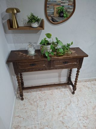 Recibidor antiguo de madera