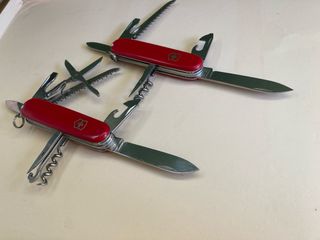 2 Canivetes Victorinox: Huntsman & Camper
