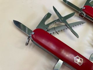 2 Canivetes Victorinox: Huntsman & Camper