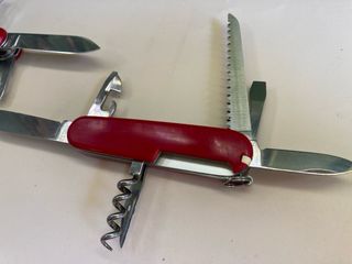 2 Canivetes Victorinox: Huntsman & Camper