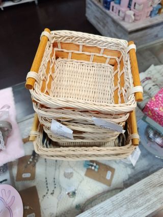 Cestas mimbre multicolor - detail item