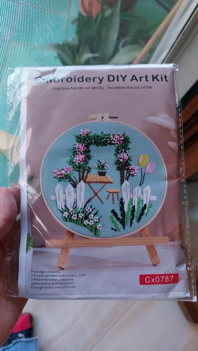 Kit ricamo fai da te giardino dei sogni