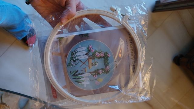 Kit ricamo fai da te giardino dei sogni