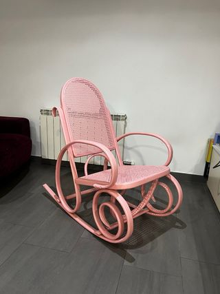 Mecedora rosa vintage