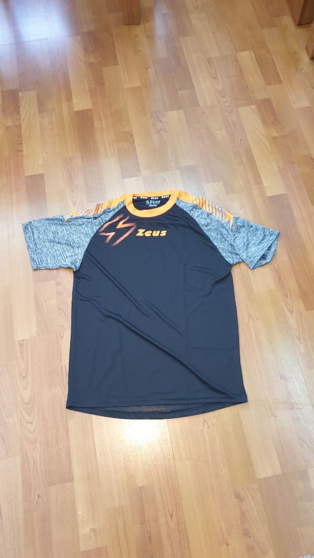 Camiseta deportiva Zeus - Negra/Gris