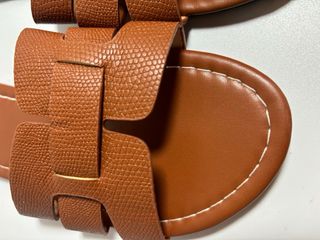 Sandalias planas marrones talla 37