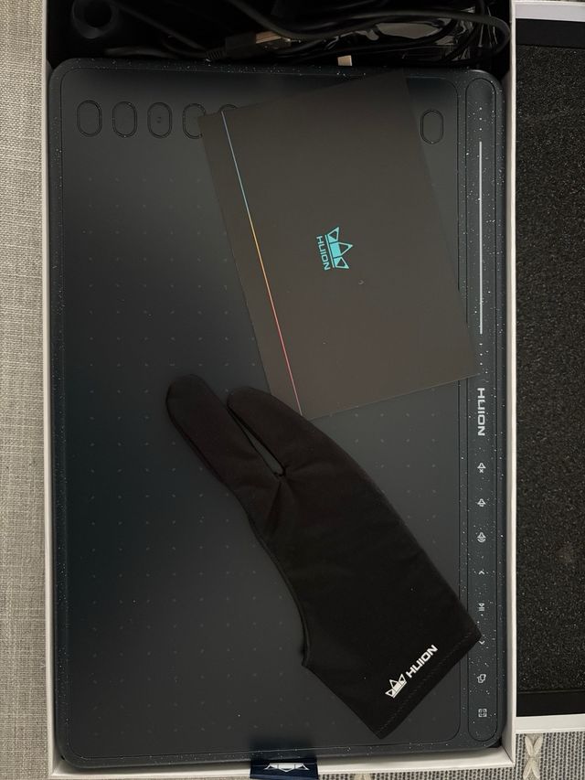 Tableta gráfica HUION HS611